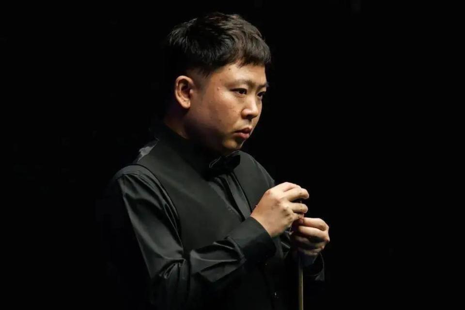 而蔡晓晴在 而蔡晓晴在