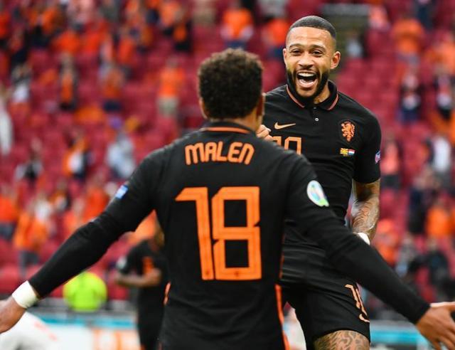 一位球迷因 一位球迷因