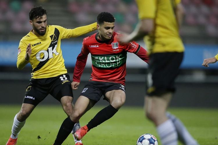 赛场上每一 赛场上每一