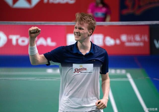 助黃偉哲克 助黃偉哲克